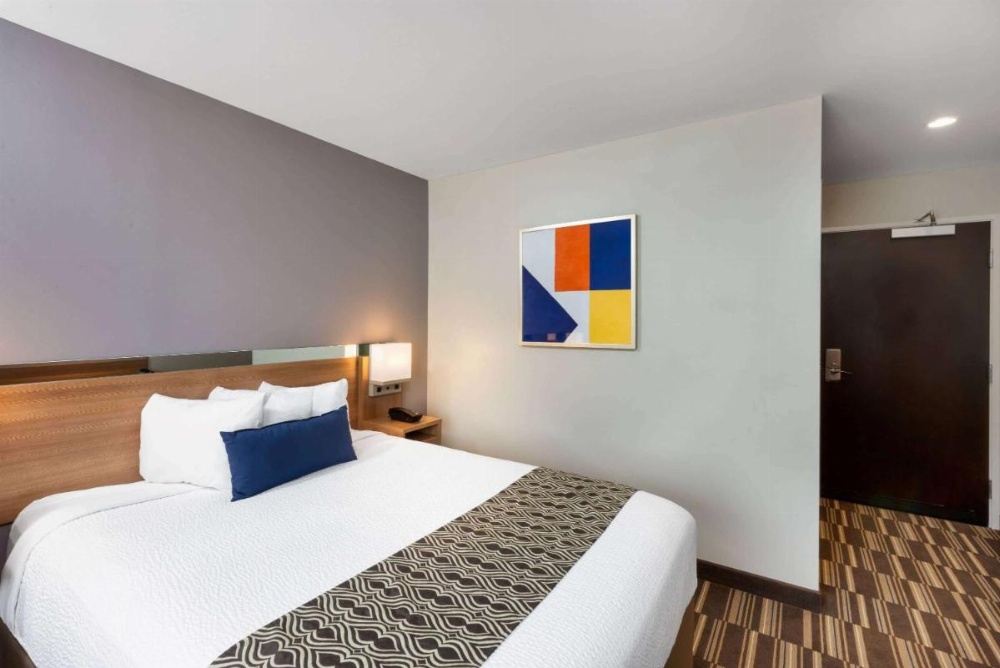 Microtel Inn Suites by Wyndham Warsaw